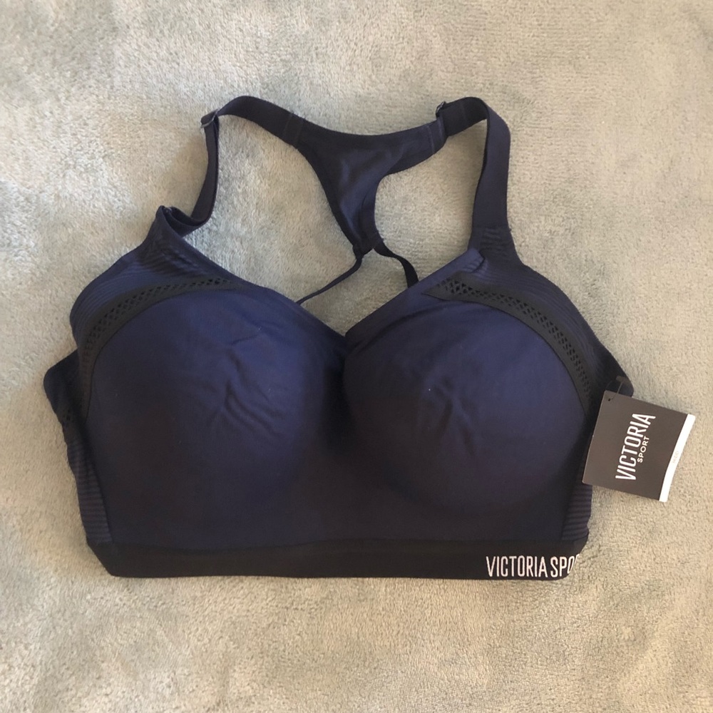 Victoria’s Secret Incredible Sports Bra NWT